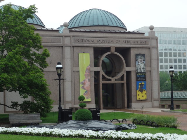 Pre-program Internship in Conservation at the Smithsonian’s National Museum of African Art