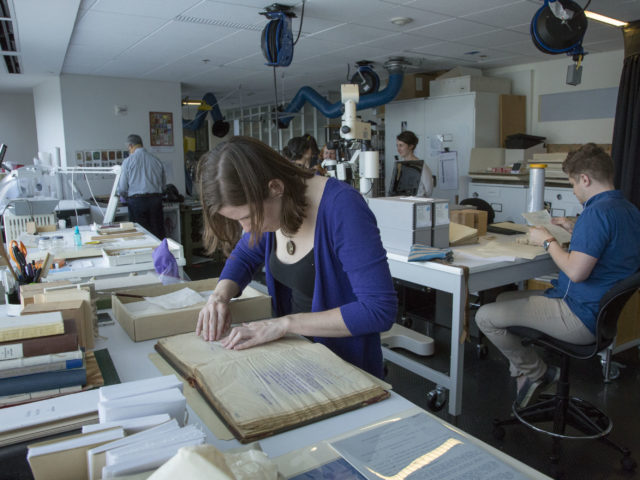 Smithsonian Institution Archives Internship Opportunity